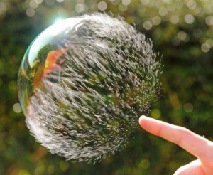 Взрыв мыльного пузыря